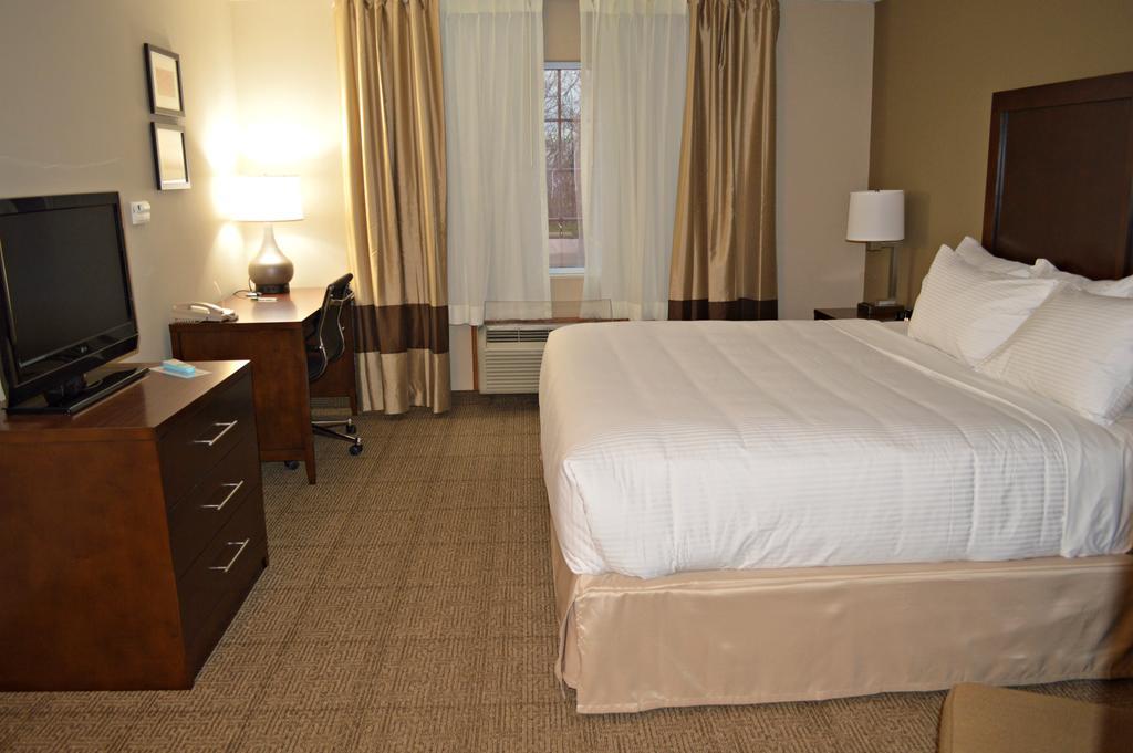 วินด์แฮม การ์เดน ครอส เลนส์ ชาร์ลสตัน Hotel ภายนอก รูปภาพ
