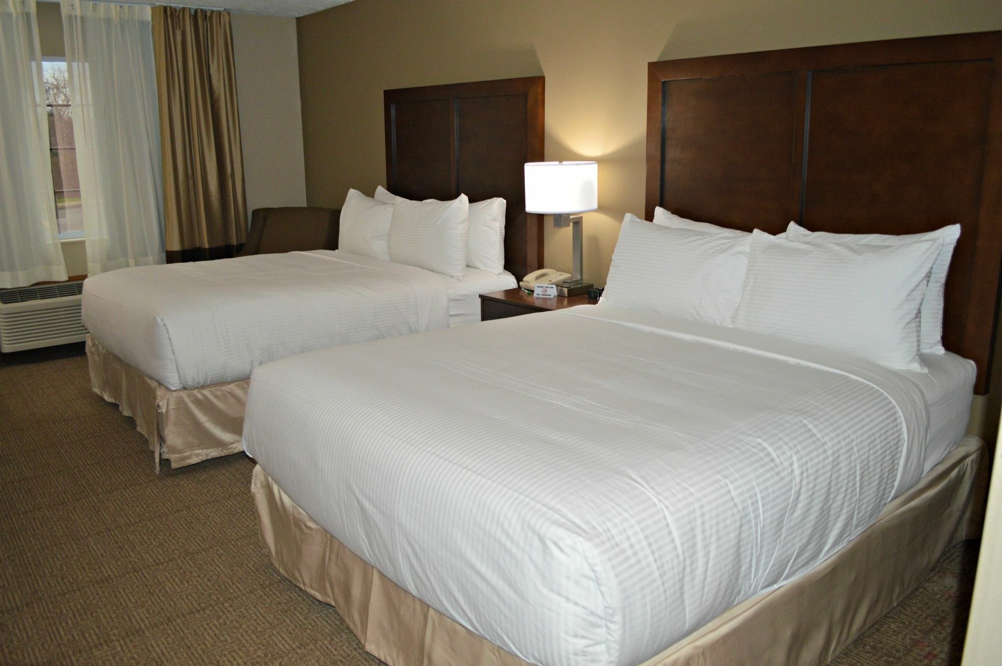 วินด์แฮม การ์เดน ครอส เลนส์ ชาร์ลสตัน Hotel ภายนอก รูปภาพ
